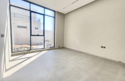 Villa - 4 - 7 for rent in Al Aweer 1 - Al Aweer - Dubai