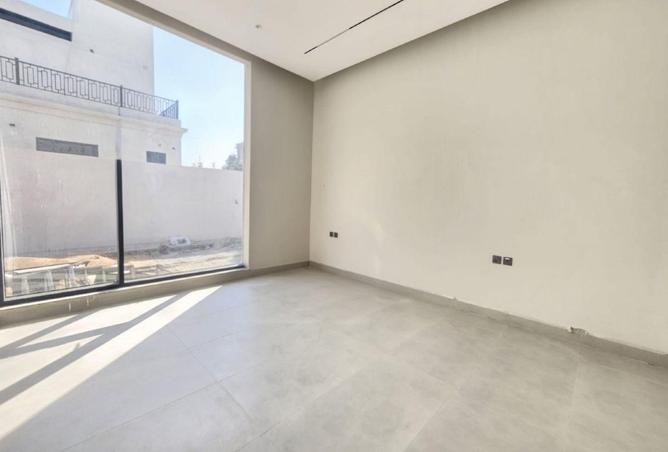 143743712 - Property Image 3
