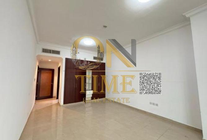 72727325 - Property Image 3