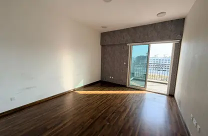 شقة - غرفة نوم - 2 حمامات للايجار في برج الملوك 1 - المدينة العالمية المرحلة 2 - 4 الورسان - الورسان - دبي