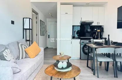 Apartment - 3 Bedrooms - 4 Bathrooms for sale in Boutique 7 - Barsha Heights (Tecom) - Dubai