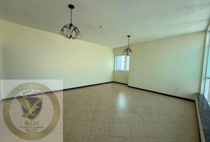 114181635 - Property Image 3