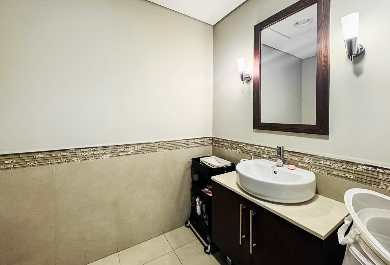 1-Bedroom | High Floor | DIFC and Sea View — image 10