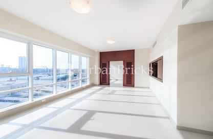 Apartment - 3 - 4 for rent in Golden Sands Tower - Al Barsha 1 - Al Barsha - Dubai