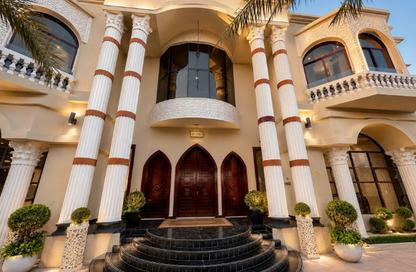 Villa - 7+ Bedrooms - 7 Bathrooms for rent in Sector E - Emirates Hills - Dubai