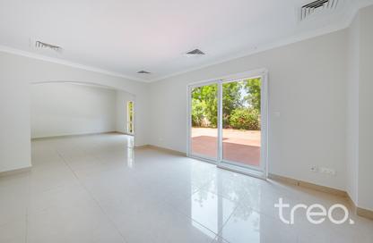 Villa - 3 - 4 for sale in Meadows 9 - Meadows - Dubai
