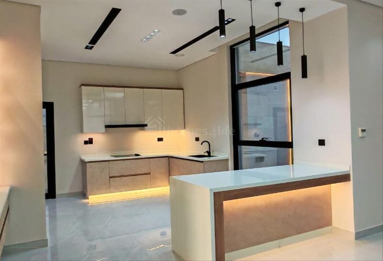 Luxury 5-Bedroom | Spacious Family Living photo 8