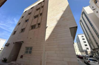 عمارة بالكامل - استوديو - 8 حمامات للبيع في القليعة - الشرق - الشارقة
