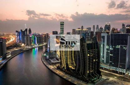 Apartment - 4 - 5 for sale in J ONE Tower B - J ONE - Business Bay - Dubai