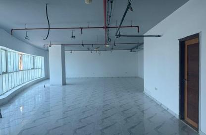 Office Space - 3 Bedrooms for rent in Al Majaz 2 - Al Majaz - Sharjah