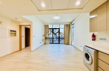 Apartment - 3 Bedrooms - 2 Bathrooms for rent in Azizi Riviera 36 - Azizi Riviera - Meydan One - Meydan - Dubai