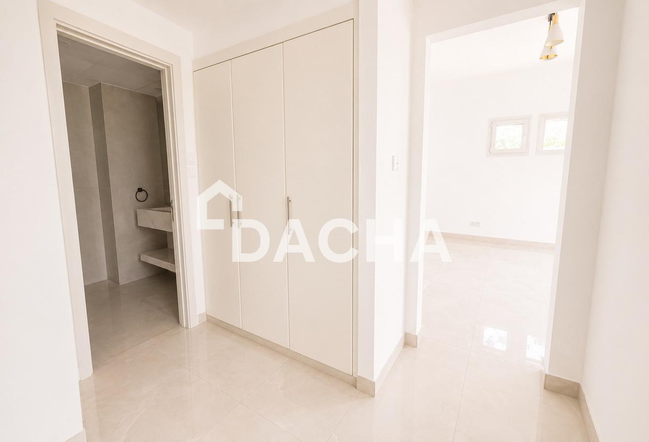 Fully Upgraded | Brand New | Lake view photo 19
