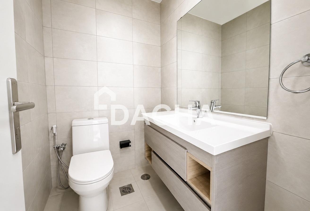 Fully Upgraded | Brand New | Lake view photo 15