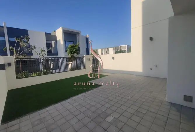 151906221 - Property Image 3