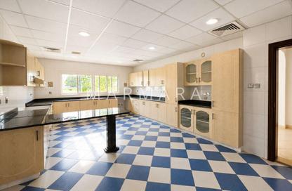 Villa - 4 Bedrooms - 4 Bathrooms for rent in Al Manara - Dubai Villa - 4 Bedrooms - 4 Bathrooms for rent in Al Manara - Dubai