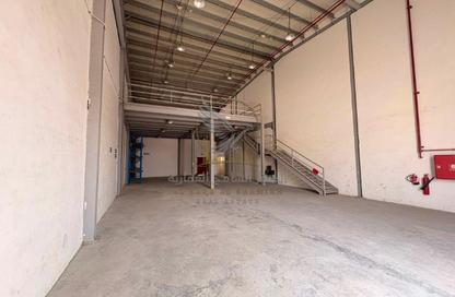 Warehouse - Studio - 2 Bathrooms for rent in Al Sajaa S - Al Sajaa - Sharjah