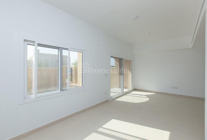 2OyuTE9VGNM - Property Image 3