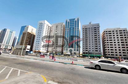 Apartment - 1 Bedroom - 2 Bathrooms for rent in Al Marjan Tower - Al Falah Street - City Downtown - Abu Dhabi
