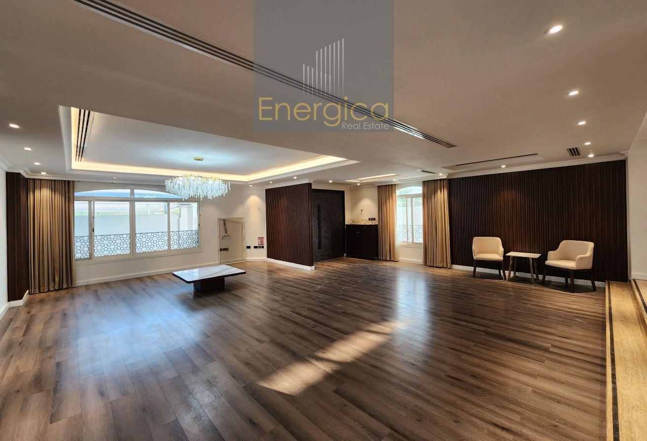 Beautifully Renovated 6BR Villa| Garden | Corner V photo 9