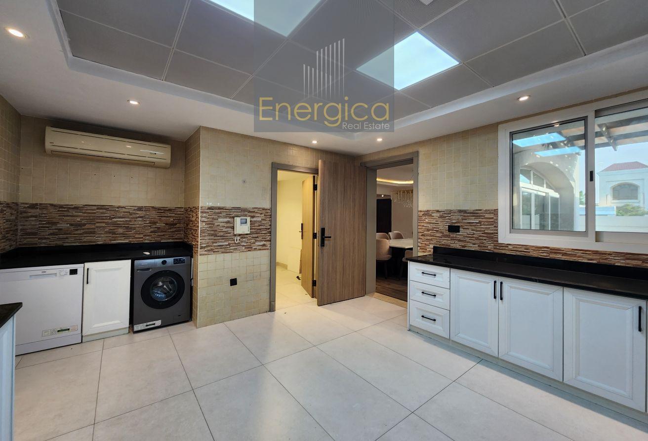 Beautifully Renovated 6BR Villa| Garden | Corner V photo 7