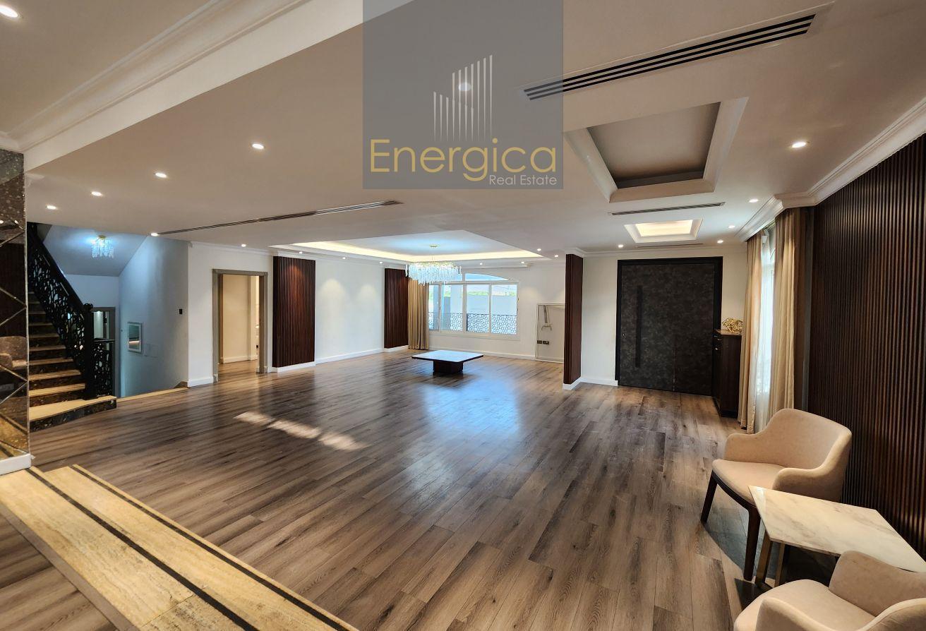 Beautifully Renovated 6BR Villa| Garden | Corner V photo 5