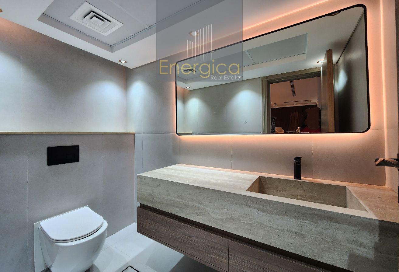 Beautifully Renovated 6BR Villa| Garden | Corner V photo 8