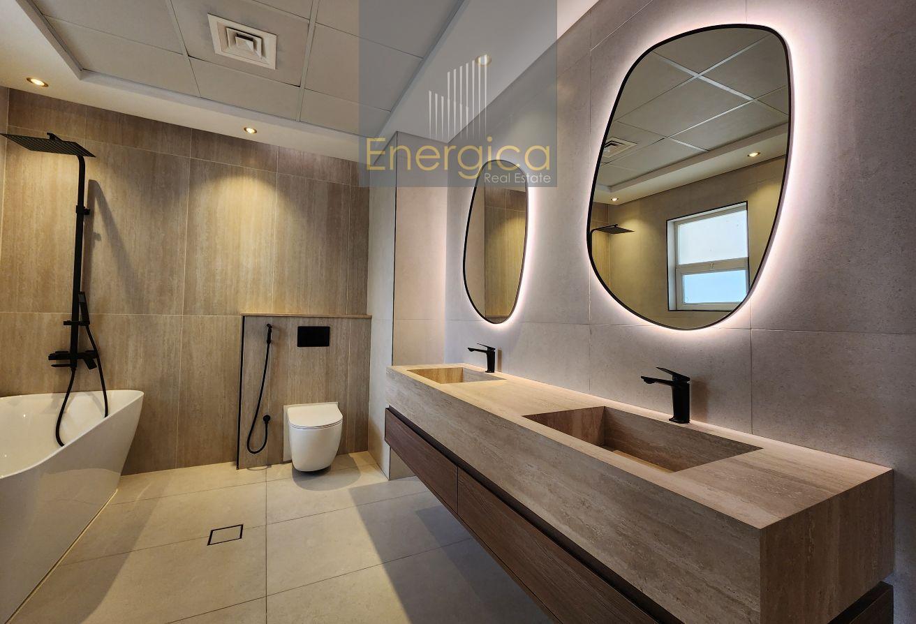 Beautifully Renovated 6BR Villa| Garden | Corner V photo 15