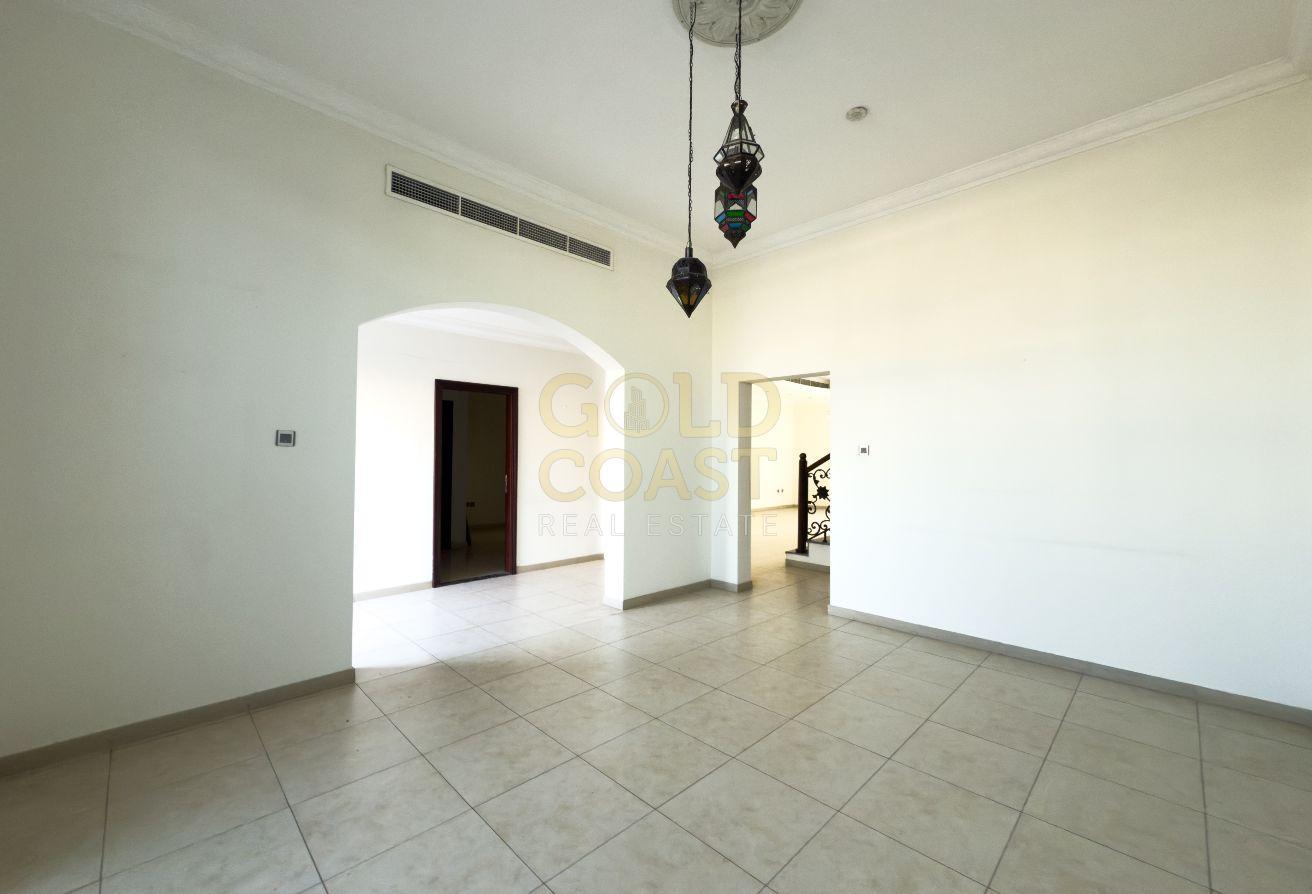 5BR Villa | Spacious layout | Prime Location photo 22