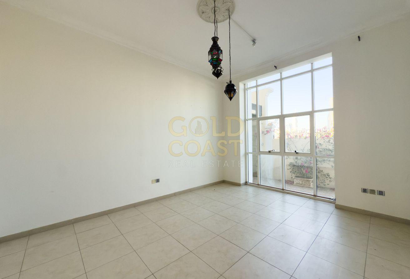 5BR Villa | Spacious layout | Prime Location photo 10