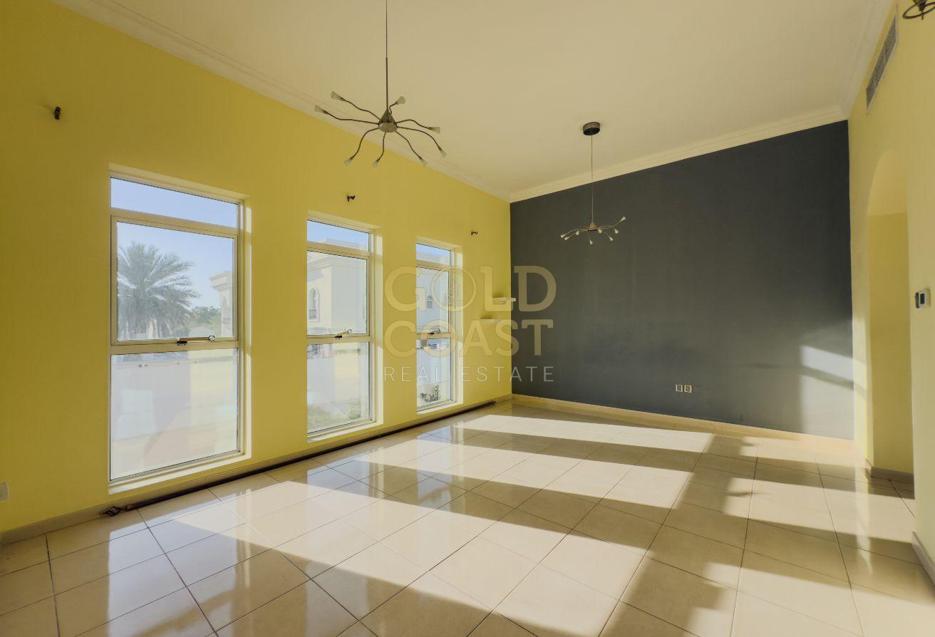 5BR Villa | Spacious layout | Prime Location photo 6