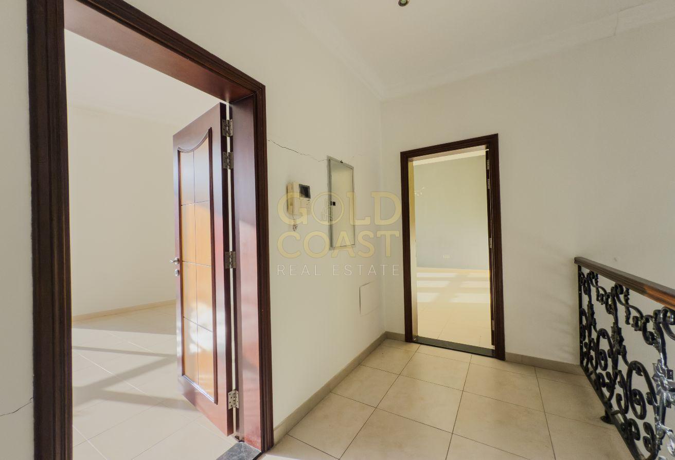 5BR Villa | Spacious layout | Prime Location photo 8