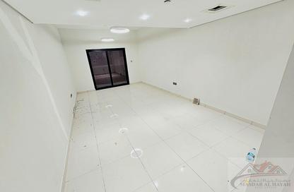Apartment - 2 Bedrooms - 3 Bathrooms for rent in Muwaileh 29 Building - Muwaileh - Sharjah