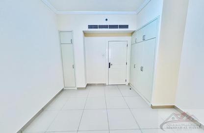 Apartment - 3 Bedrooms - 3 Bathrooms for rent in Muwaileh 29 Building - Muwaileh - Sharjah
