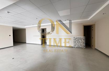 Apartment - 3 - 4 for rent in Ajman Corniche Residences - Ajman Corniche Road - Ajman