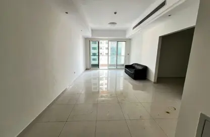 Apartment - 2 Bedrooms - 3 Bathrooms for rent in Al Khan Corniche - Al Khan - Sharjah