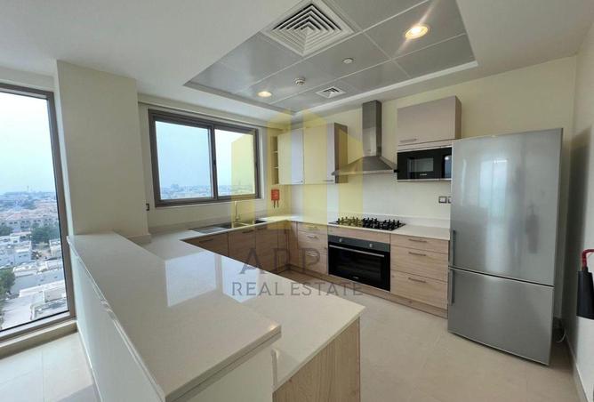 Premium 2BR | Unfurnished | Spacious |burj view photo 2
