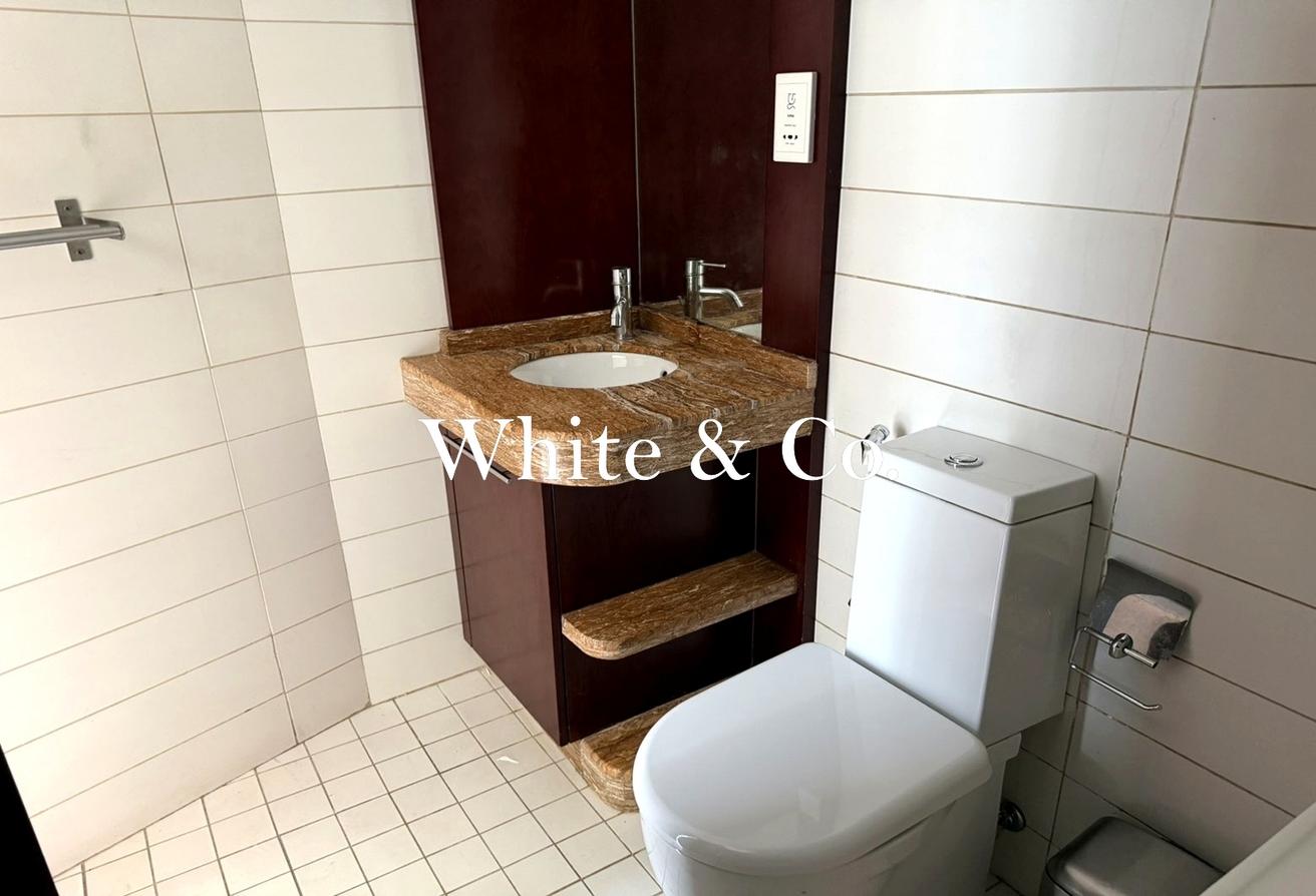 UNFURNISHED | GREAT VIEWS | LARGE LAYOUT photo 12