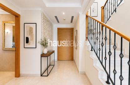 Villa - 4 Bedrooms - 5 Bathrooms for rent in District 8 - Jumeirah Park - Dubai Villa - 4 Bedrooms - 5 Bathrooms for rent in District 8 - Jumeirah Park - Dubai