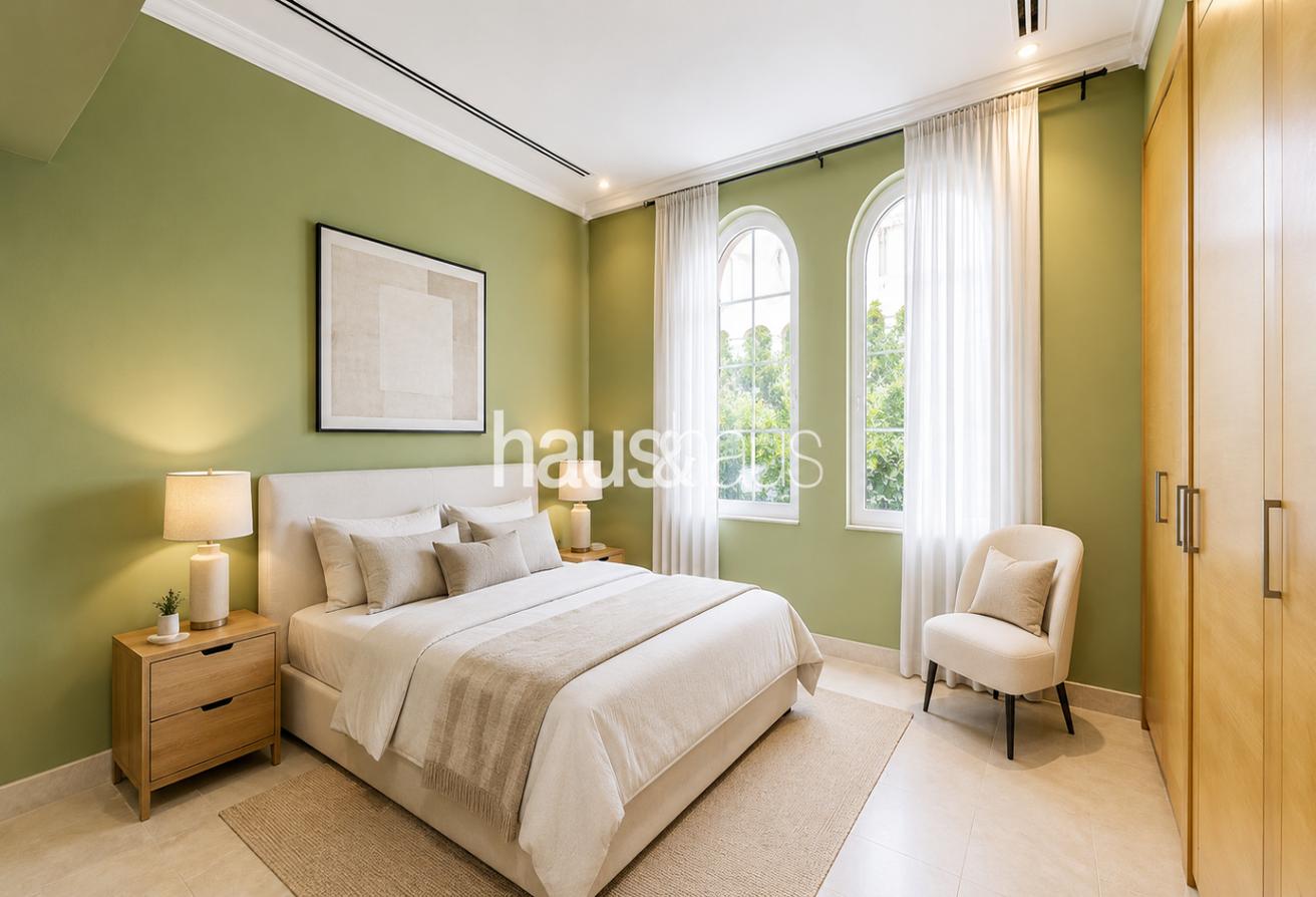 Well Maintained | central Location | B2B photo 6