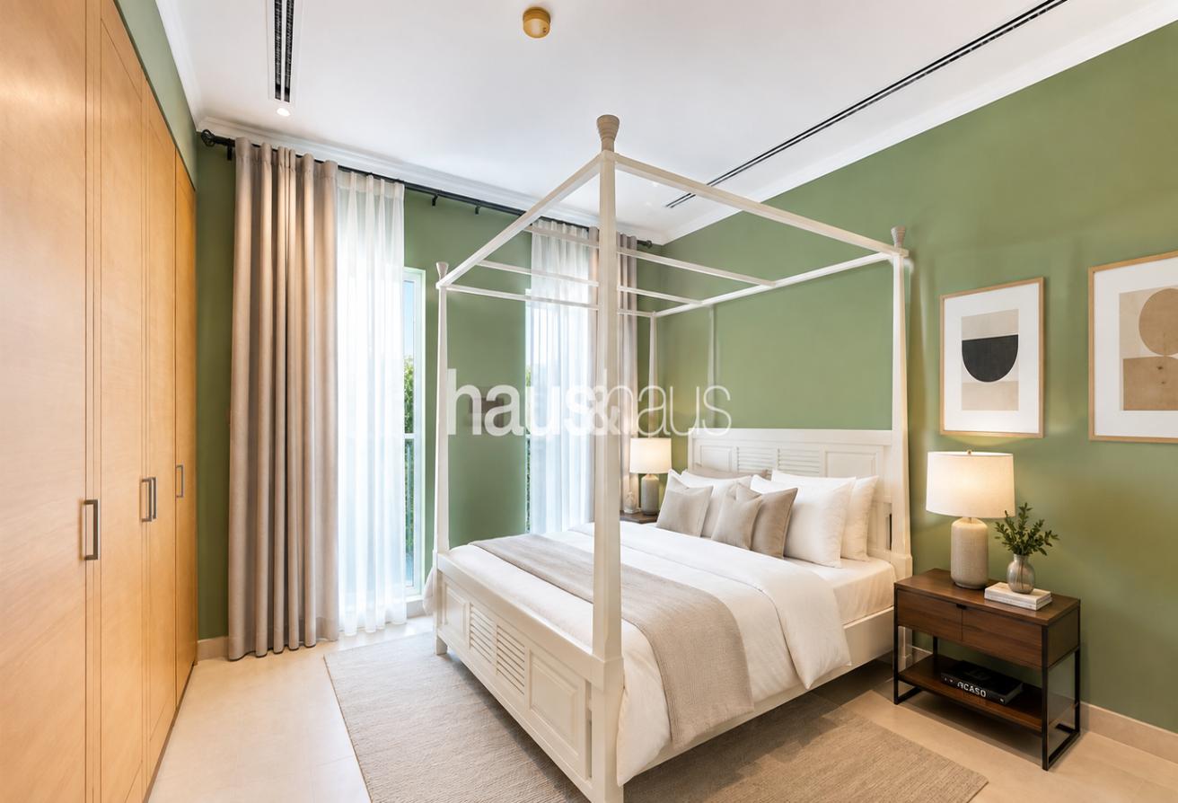 Well Maintained | central Location | B2B photo 5