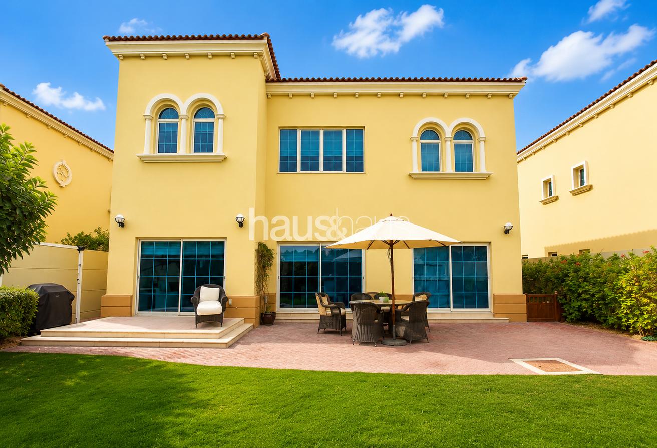 Well Maintained | central Location | B2B photo 10