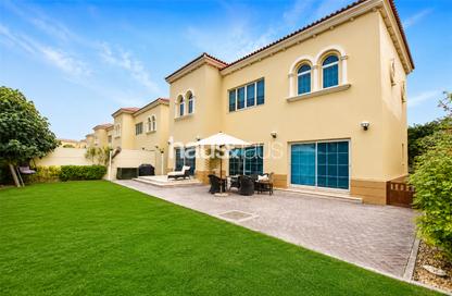 Villa - 4 Bedrooms - 5 Bathrooms for rent in District 8 - Jumeirah Park - Dubai