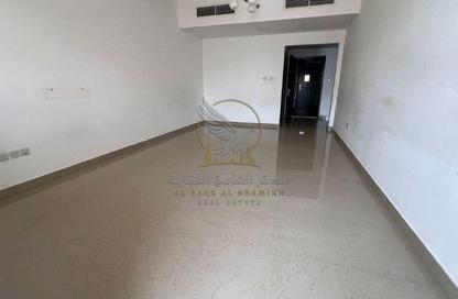 Apartment - 1 - 2 for rent in Al Qulaya'ah - Al Sharq - Sharjah Apartment - 1 - 2 for rent in Al Qulaya'ah - Al Sharq - Sharjah
