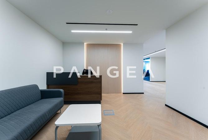 57772107 - Property Main Image