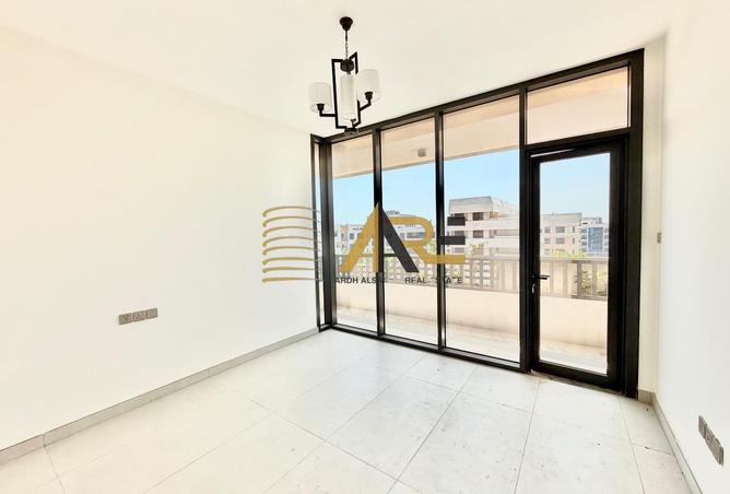 102845417 - Property Image 2