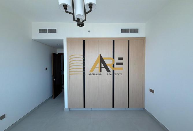 102845417 - Property Image 3