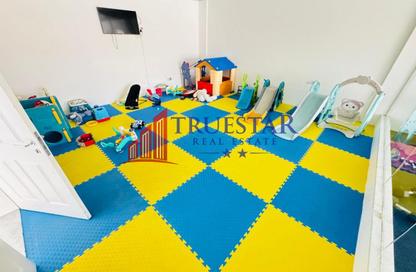Villa - 5 - 5 for rent in Al Manara - Dubai