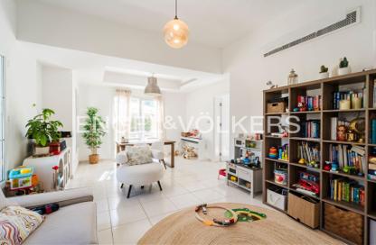 Villa - 3 Bedrooms - 3 Bathrooms for rent in Springs 2 - The Springs - Dubai