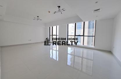 Apartment - 3 - 4 for rent in Palm Tower 3 - Palm Towers - Al Majaz - Sharjah Apartment - 3 - 4 for rent in Palm Tower 3 - Palm Towers - Al Majaz - Sharjah