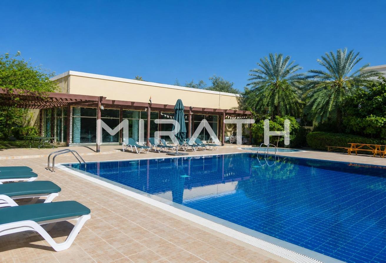 Elegant Green Community Villa with Private Garden photo 9